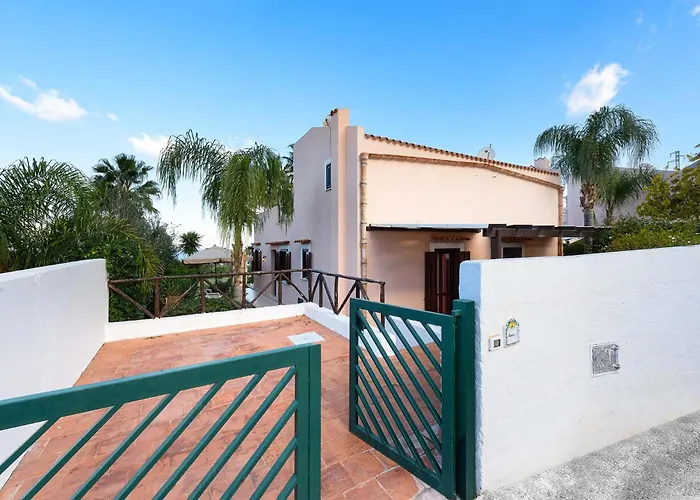 Scirocco Ferienhaus Macari